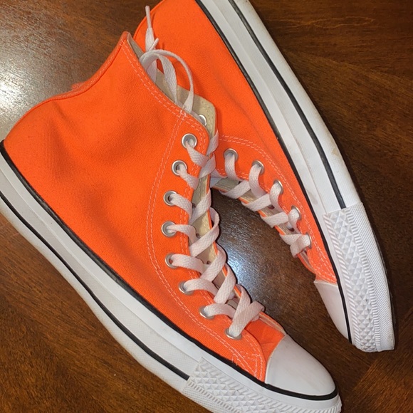 Converse - Picture 3 of 4
